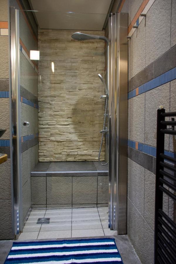 Handcrafted Unique Flat, 200M From The Acropolis Atina Dış mekan fotoğraf