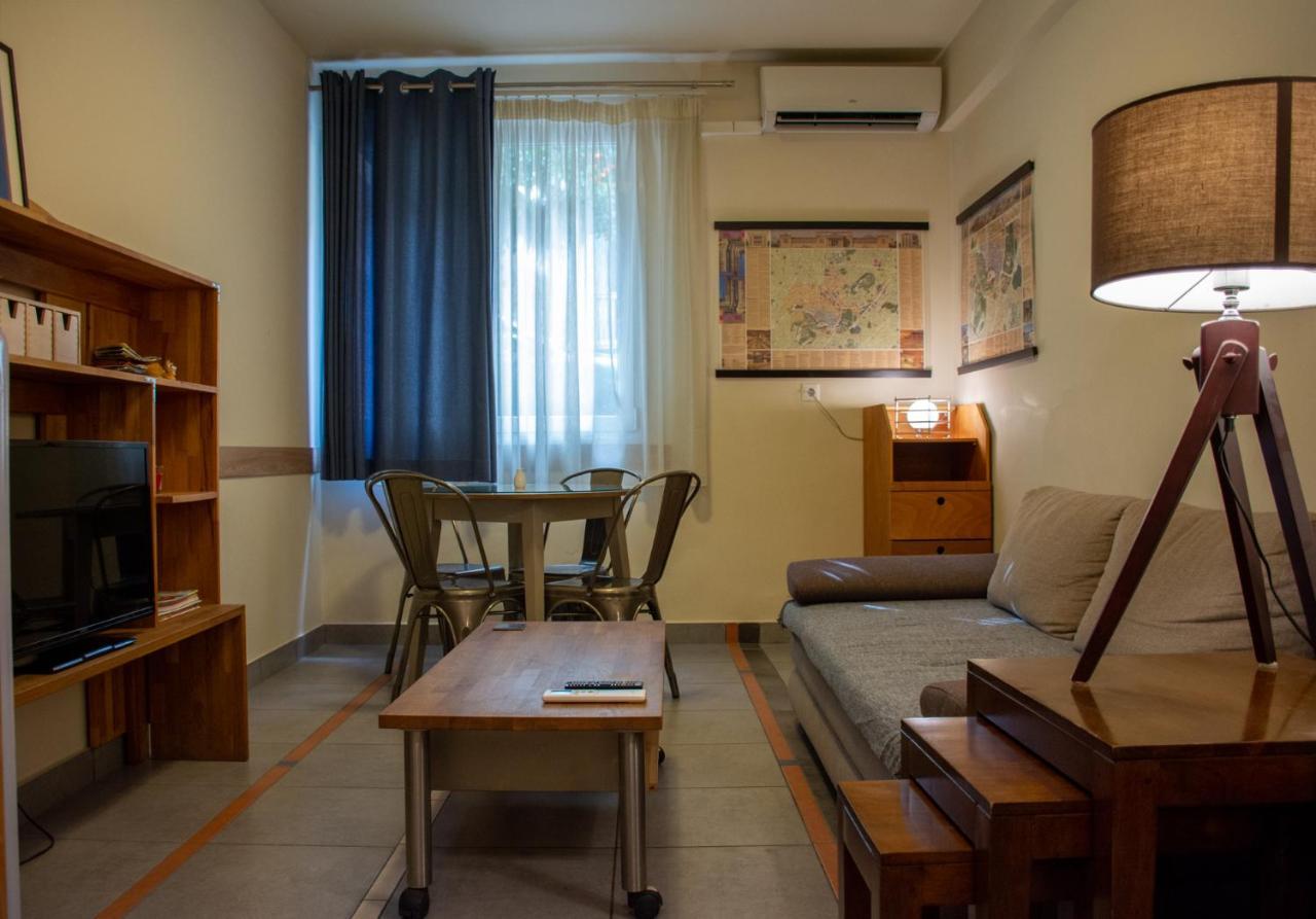 Handcrafted Unique Flat, 200M From The Acropolis Atina Dış mekan fotoğraf